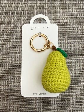 Leith Crochet Pear Fruit Bag Gold Charm Keychain Yellow Green Pear NWT cute
